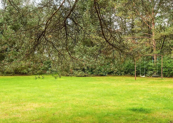 4 Person In Oksbol-by Traum